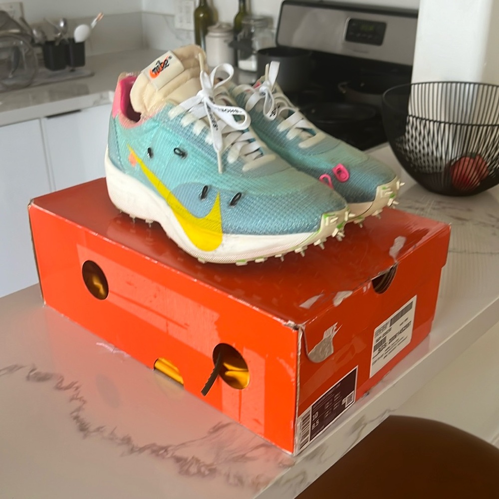 OffWhite Vapor blue/yellow and pink! size 10 in women’s 8.5 men